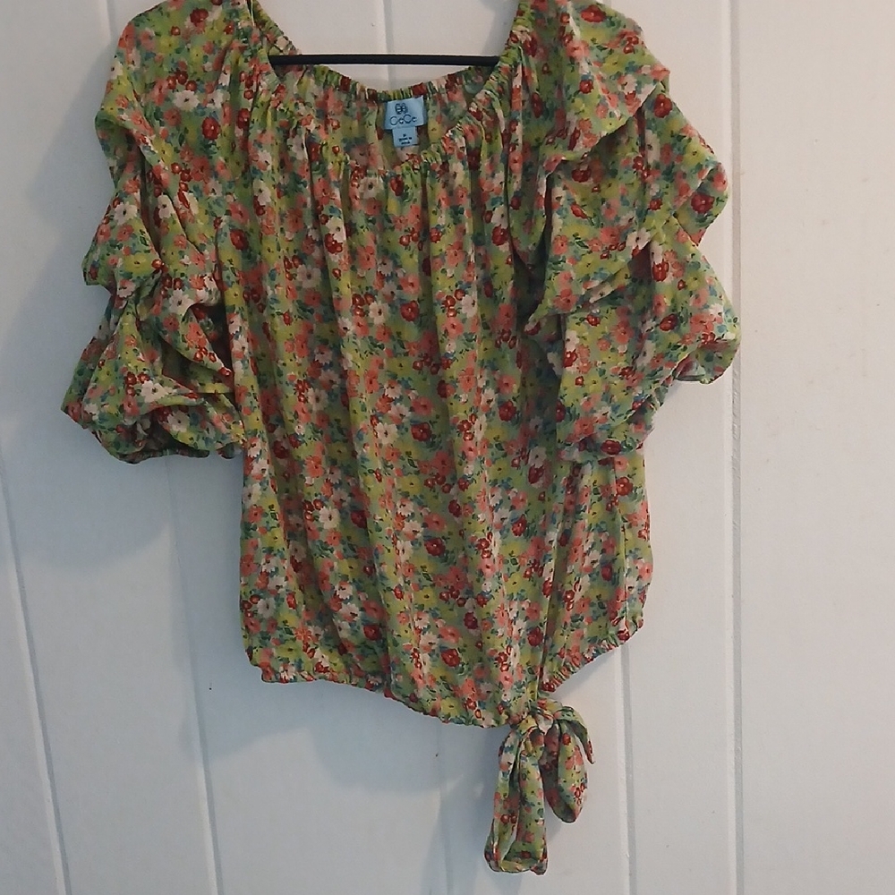 CeCe Green Floral Ruffle Tie-Hem Blouse